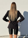 Blazer over nero con cintura