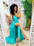Abito in raso con maxi spacco tiffany