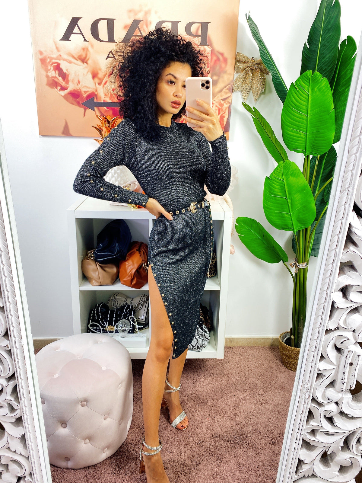 Abito midi Nero con borchie e spacco