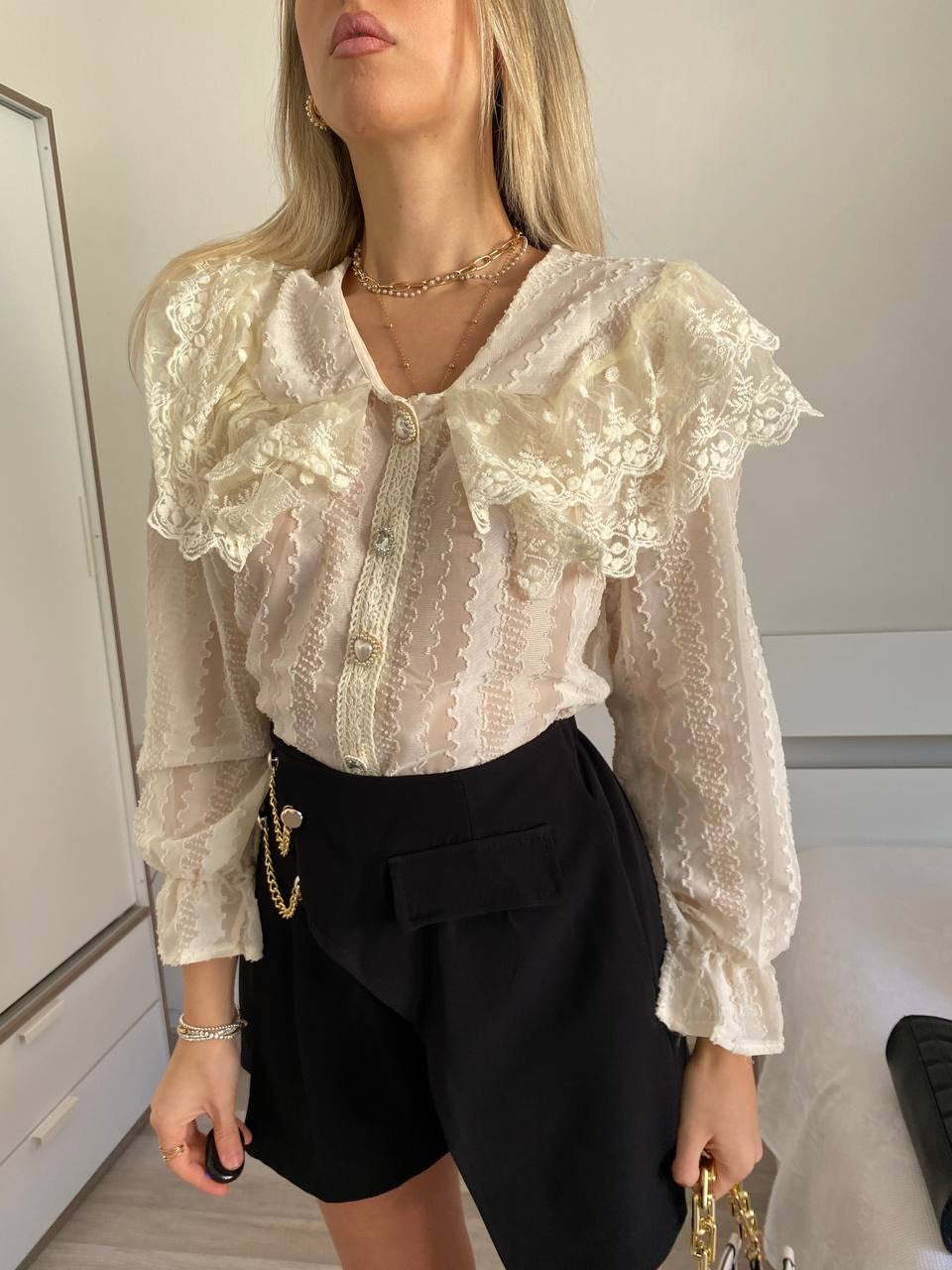 Camicia in pizzo beige