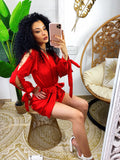 Tutina in raso rosso con spacchi