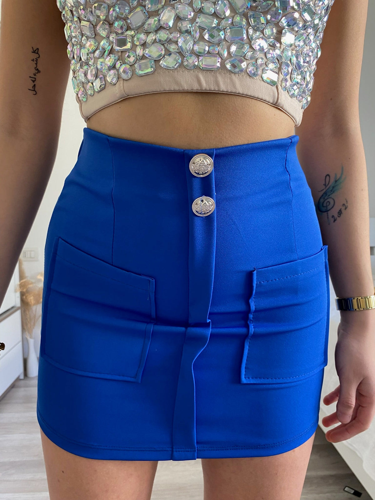 Completo giacca e gonna bottoni oro blu