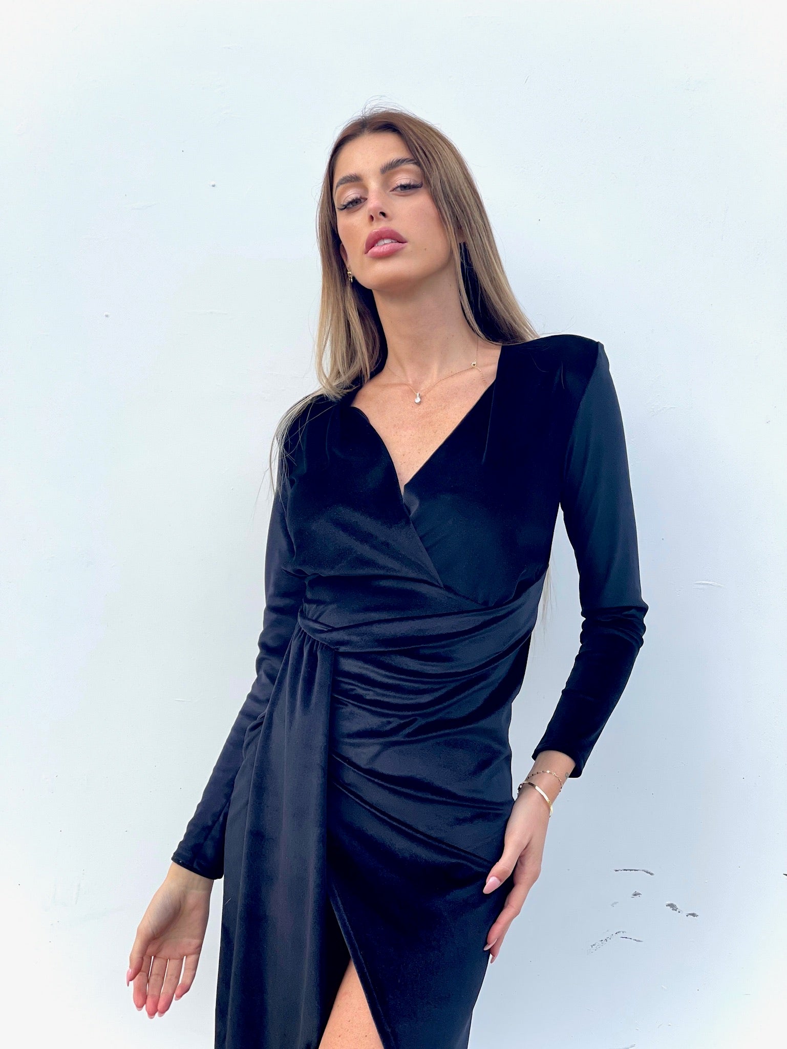 Abito lungo in velluto con maxi spacco Nero