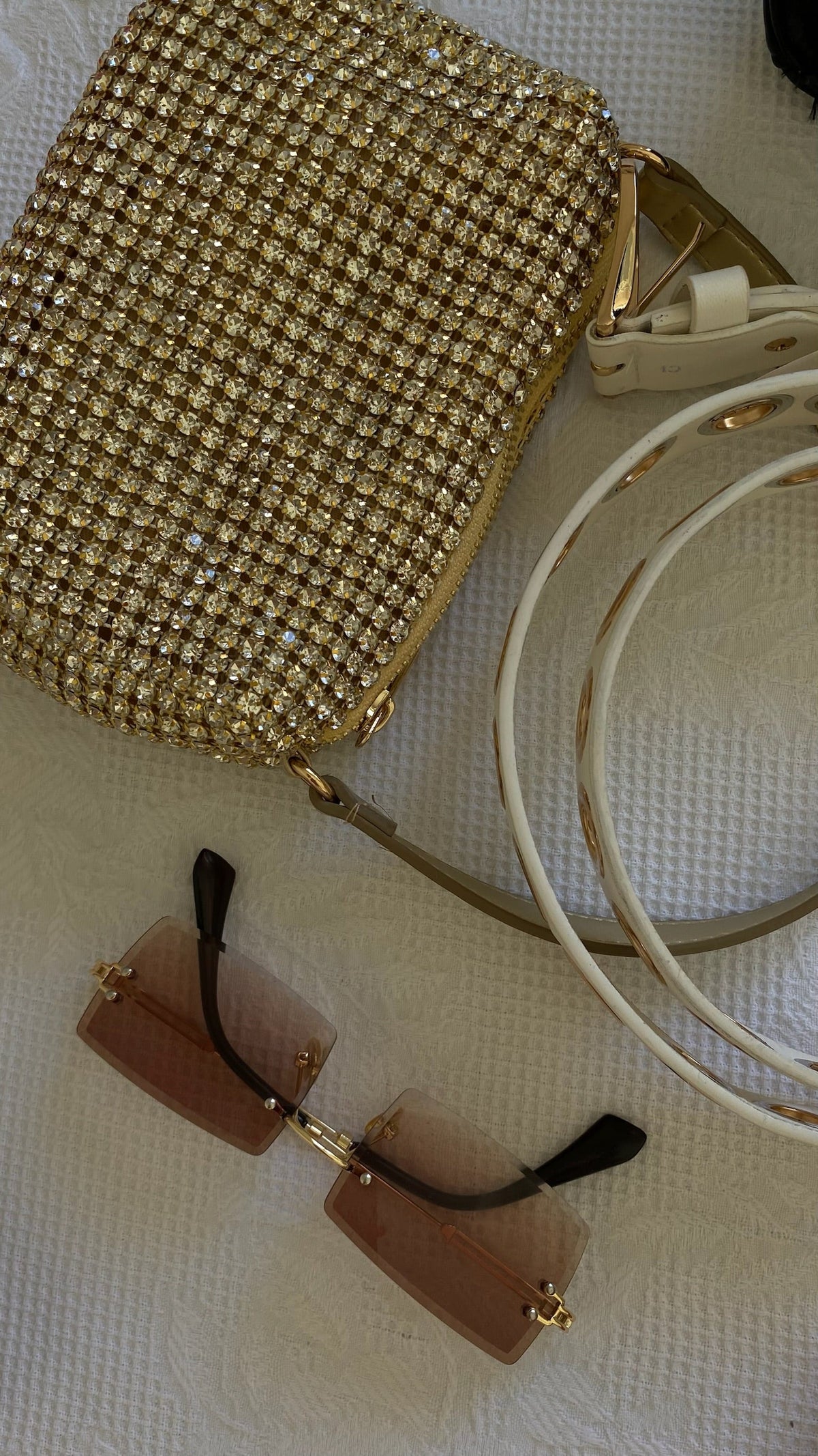 Bag a mano con strass oro