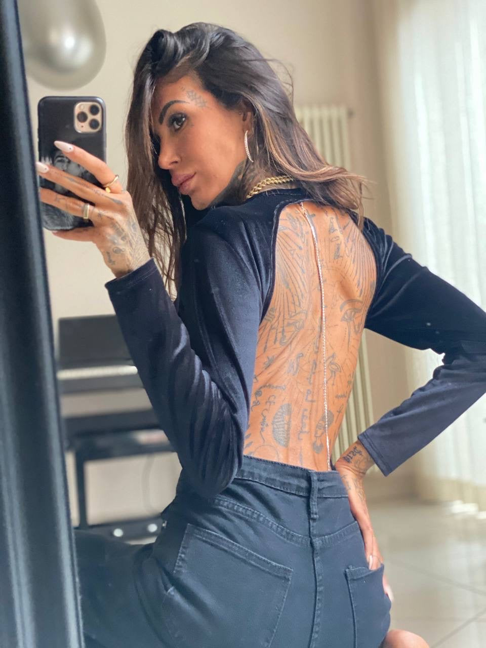 Body in velluto schiena aperta con strass