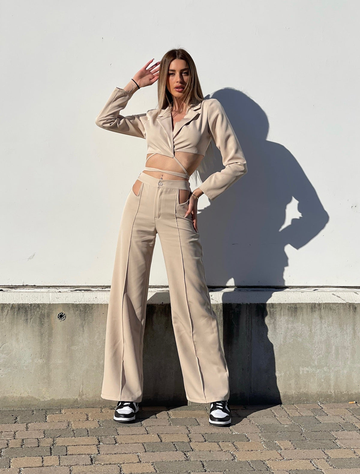 Completo top e pantalone beige
