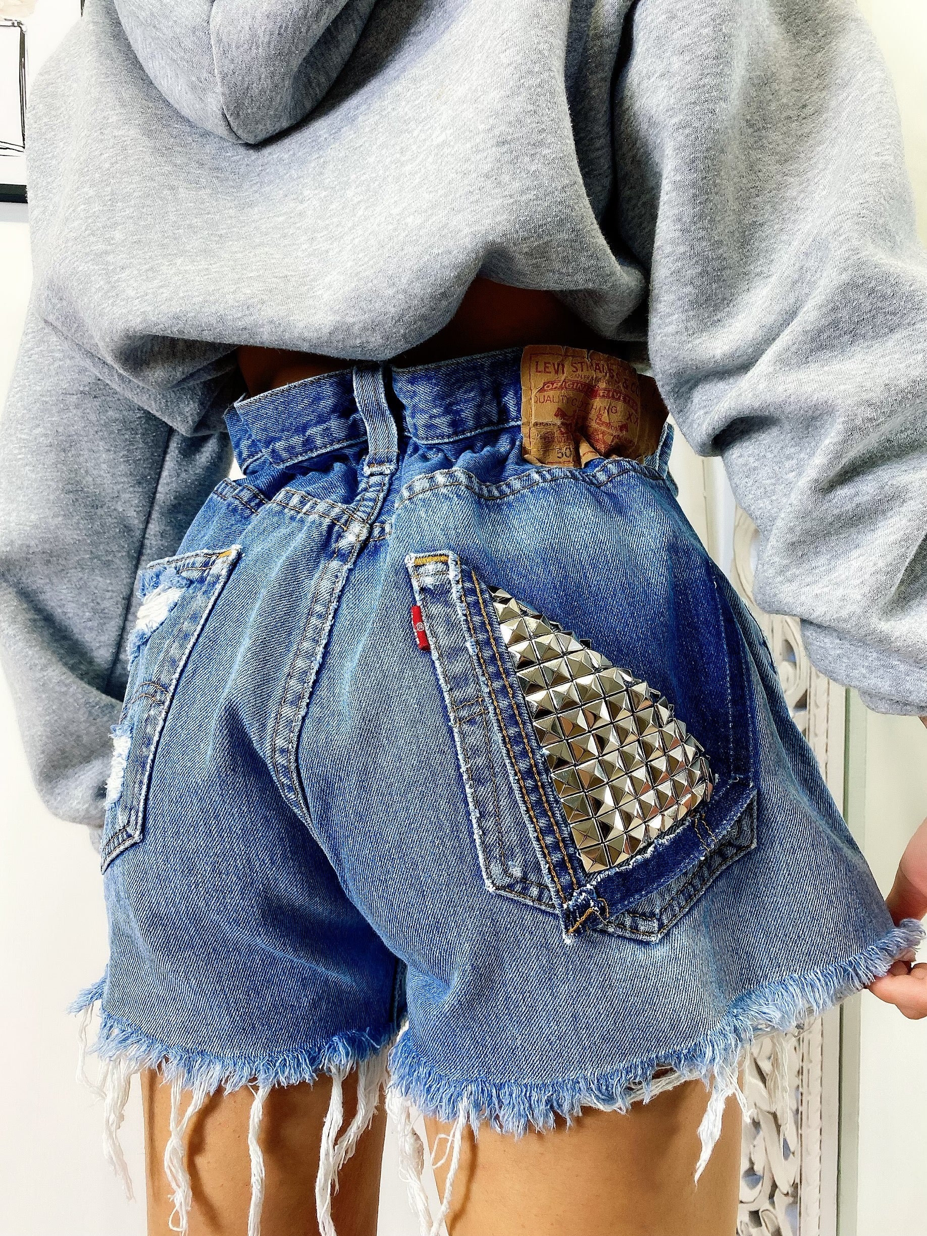 Short Levi’s Vintage bagno medio con borchie
