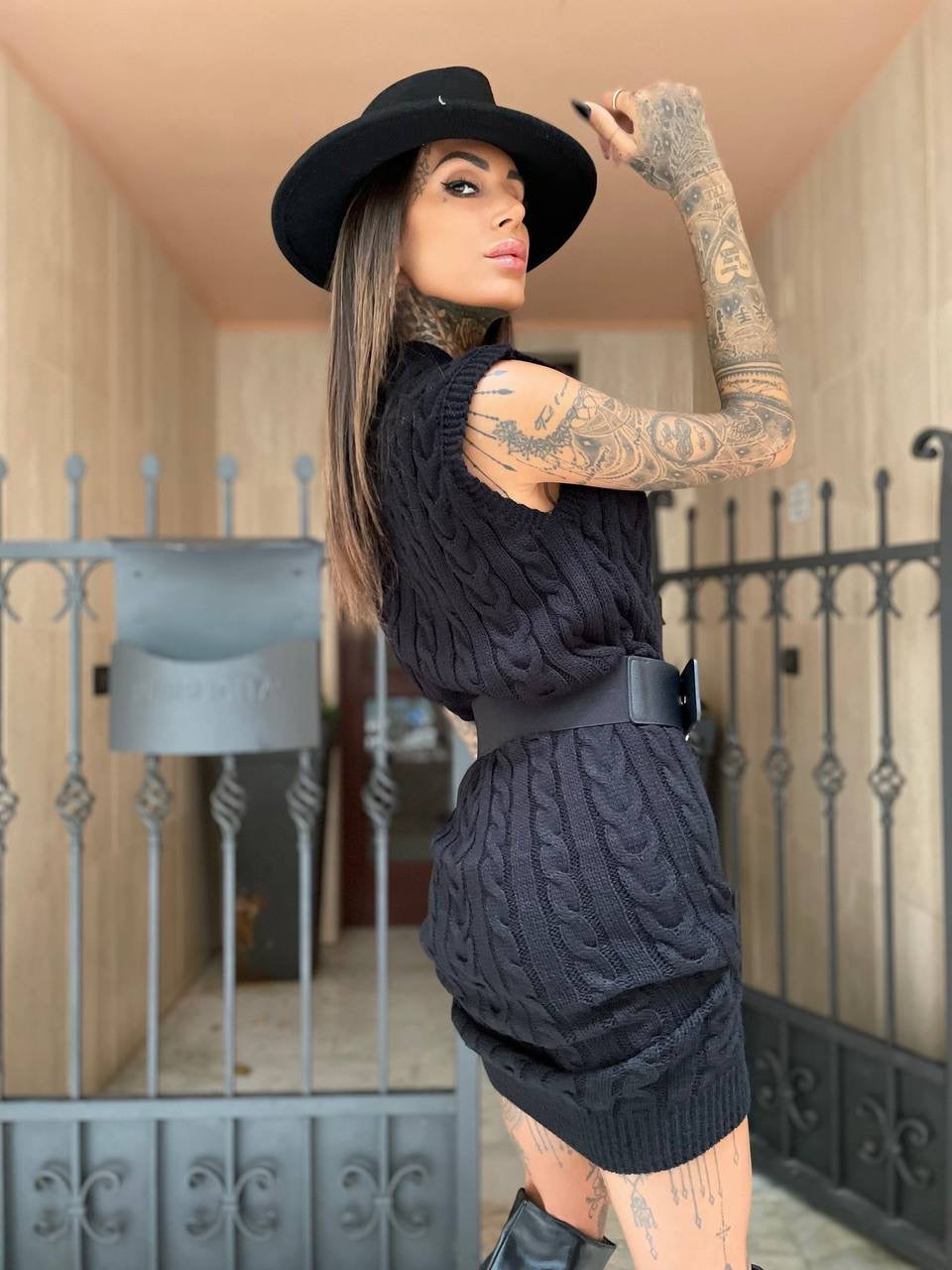 Completo abito e cardigan nero