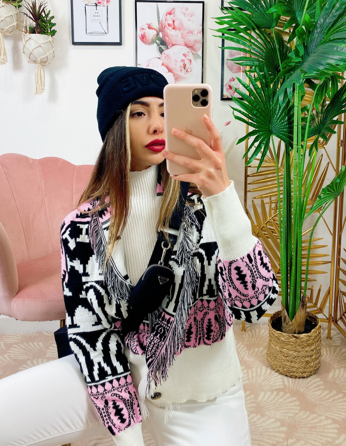 Cardigan Corto Rosa con frange e bottoni