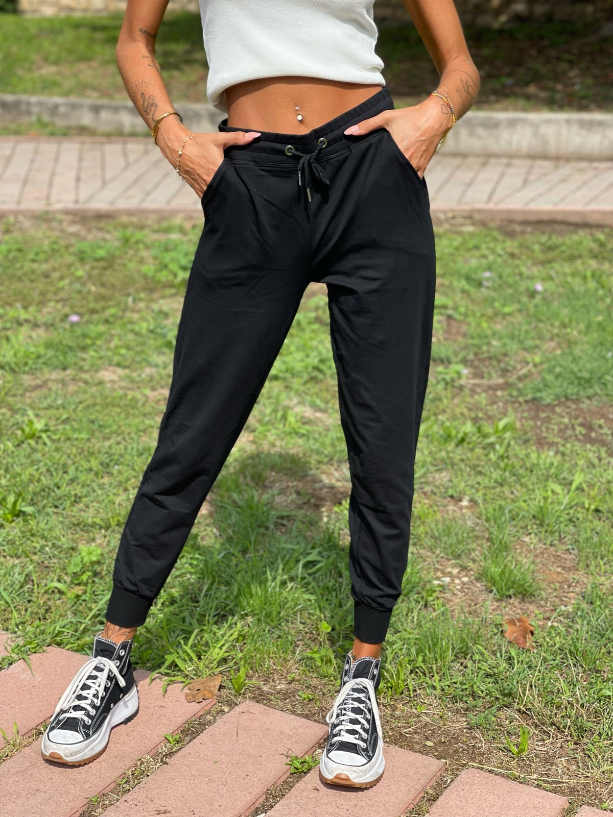Tuta sportiva nera