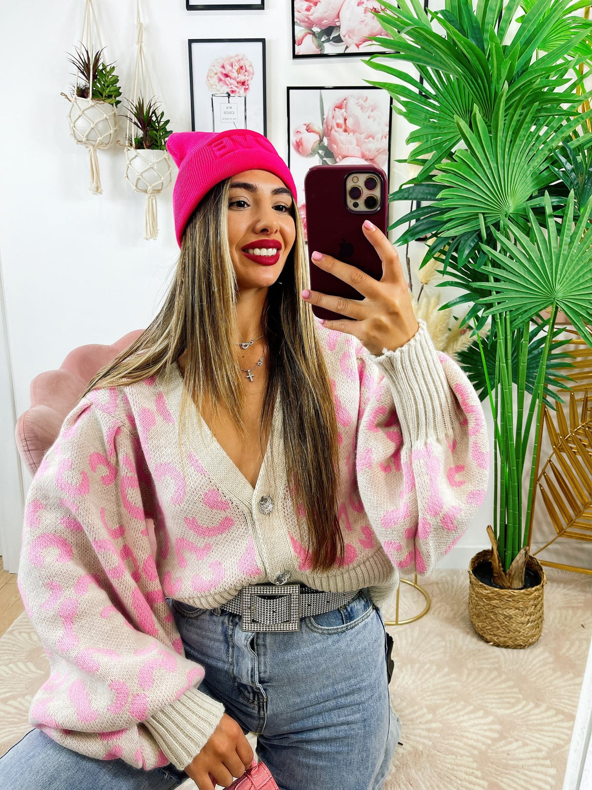Cardigan maculato rosa con gioiello