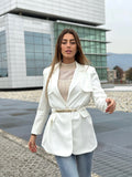 Blazer bianco con cintura