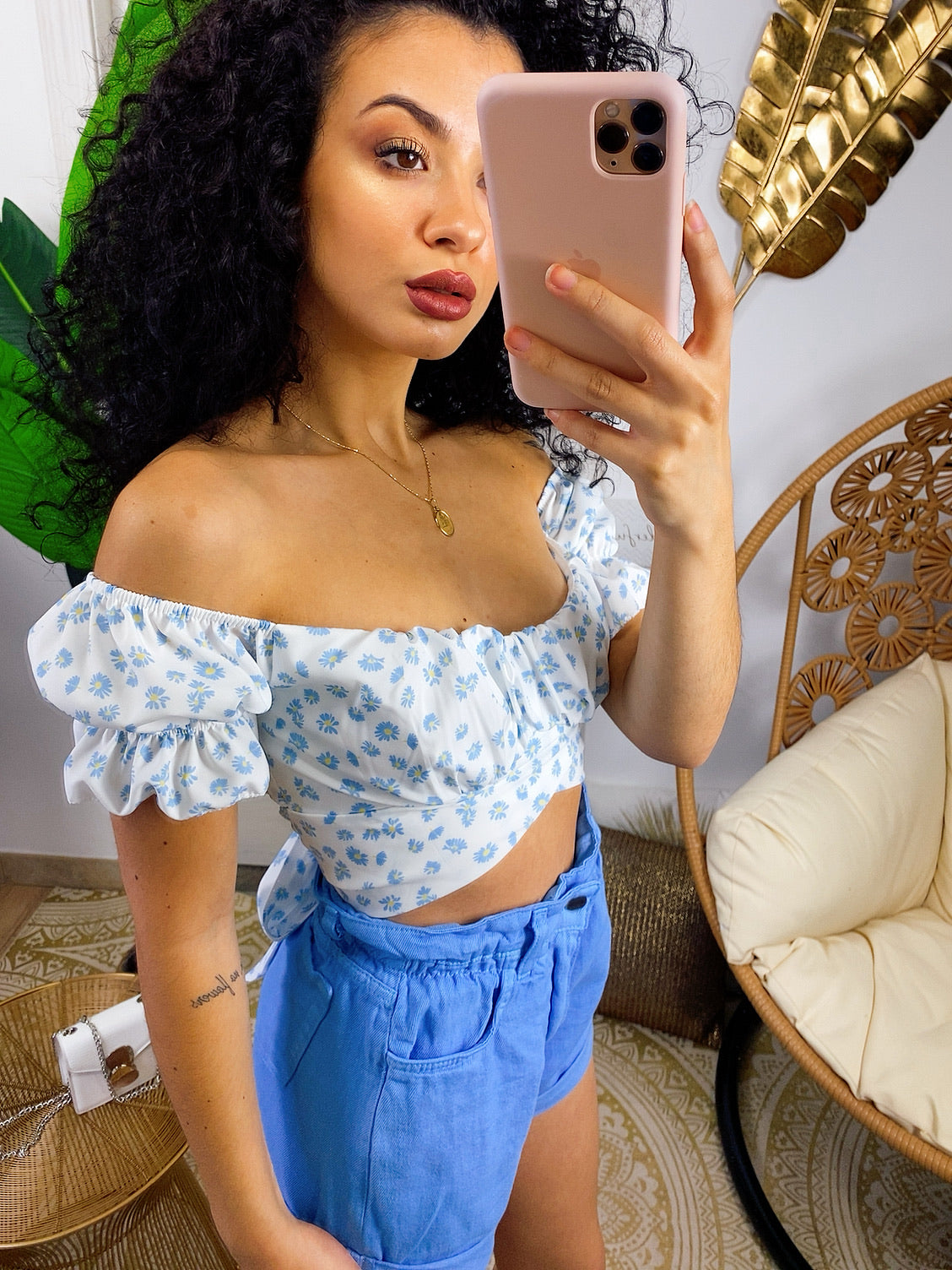 Short a caramella celeste