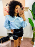Maglione con pizzo e bottoni gioiello