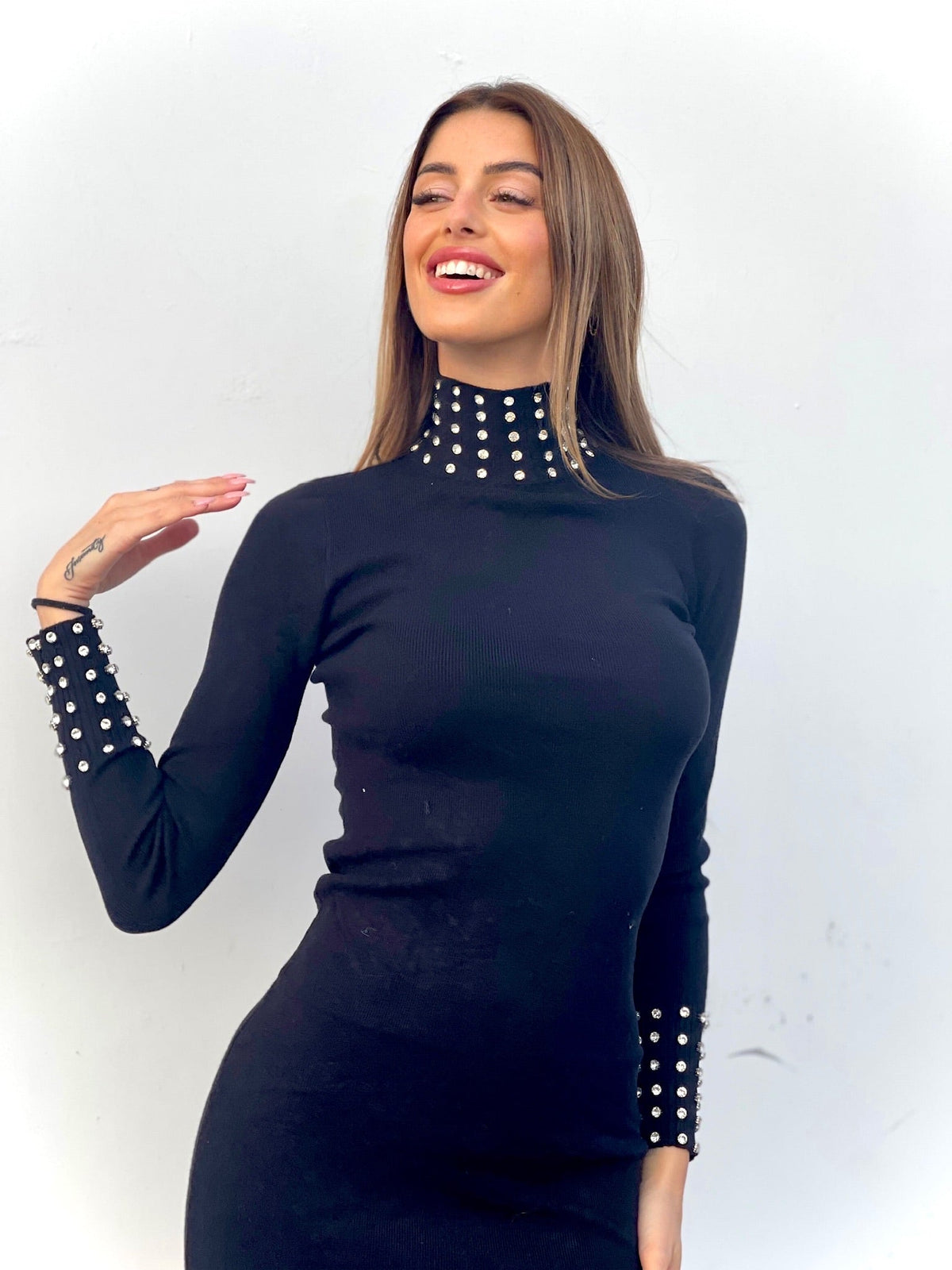 Abito nero con strass argento