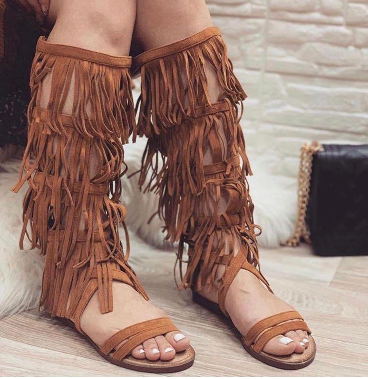 Sandali alla schiava con frange camel
