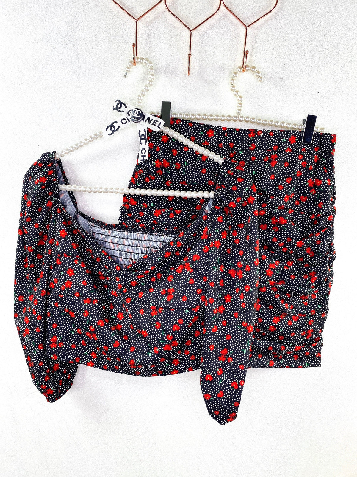 Completo gonna e top a fiori rossi