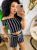 Completo sportivo maglia e pantaloncino nero a righe