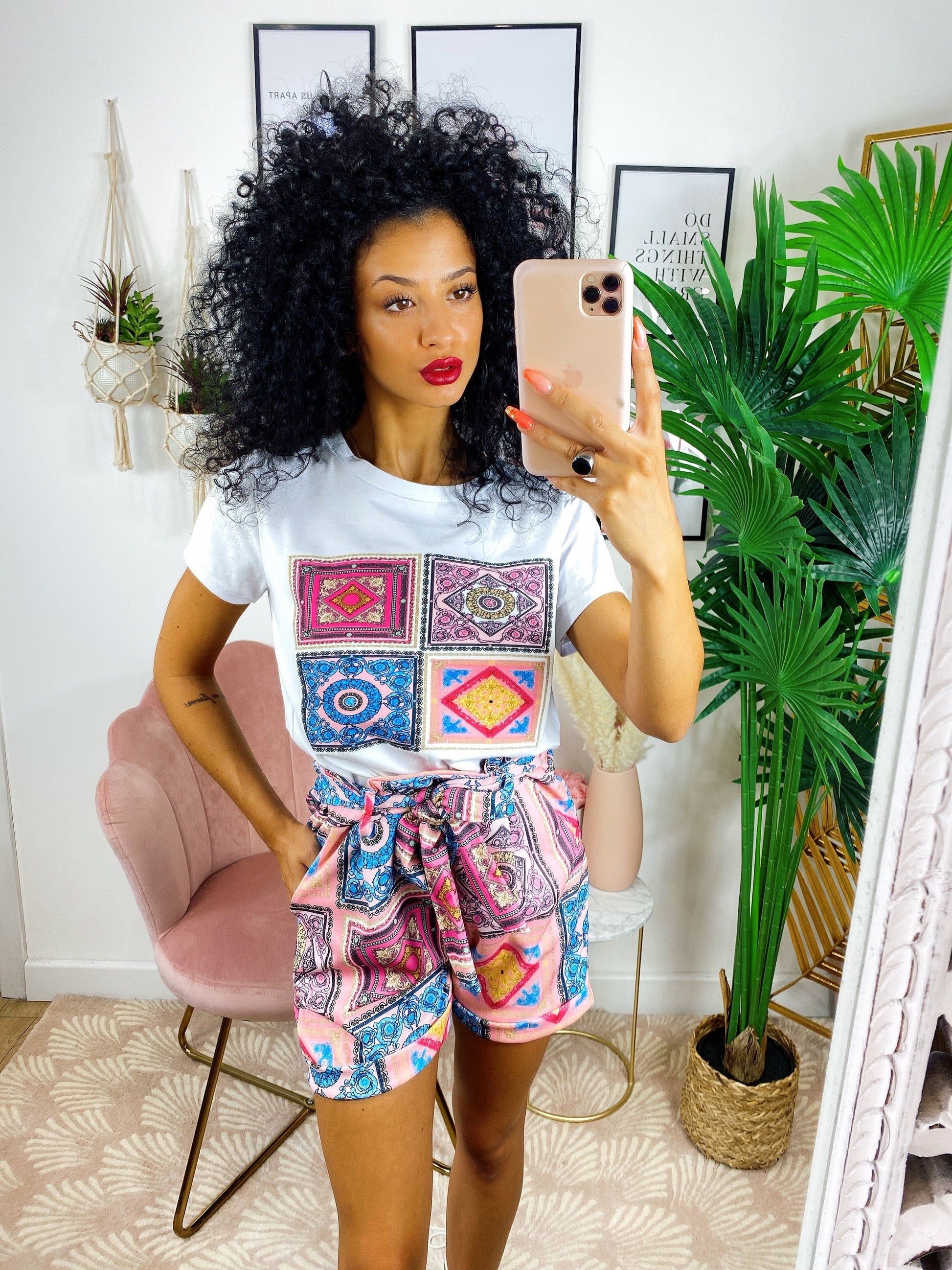 Completo etnico Short e t-shirt base Fuxia