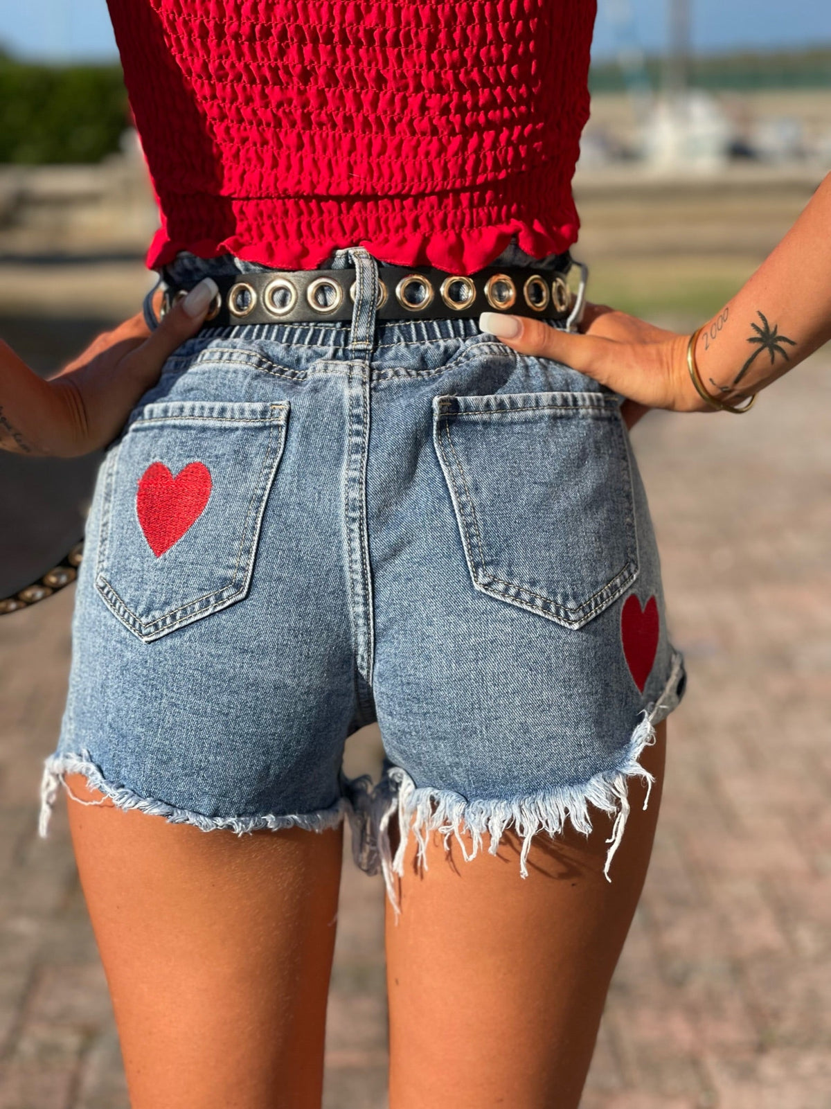 Short a caramella con cuori rossi