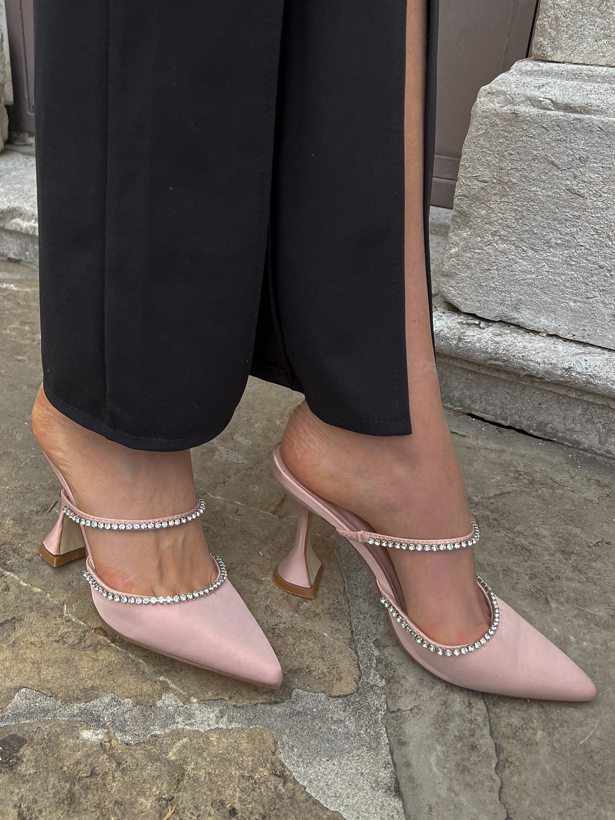 Tacchi in raso con strass Rosa