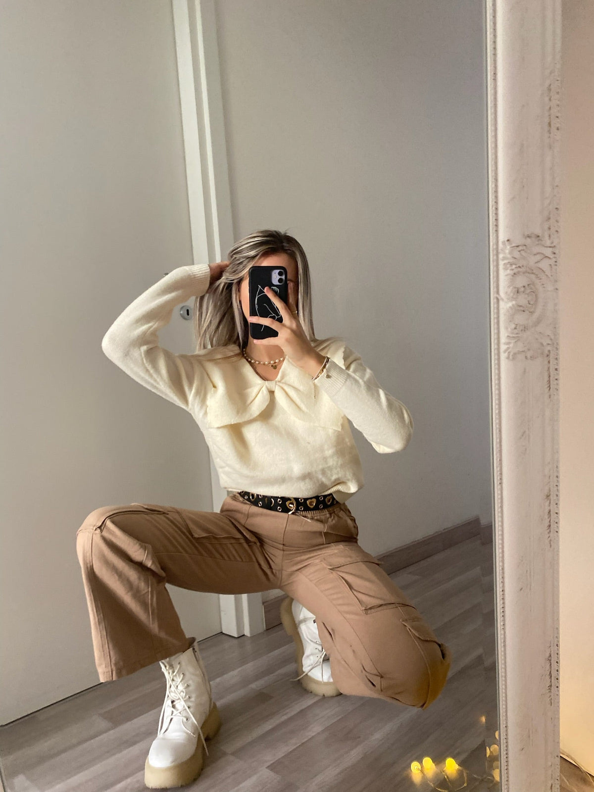 Maglione top quality collo a Camicetta e fiocco panna
