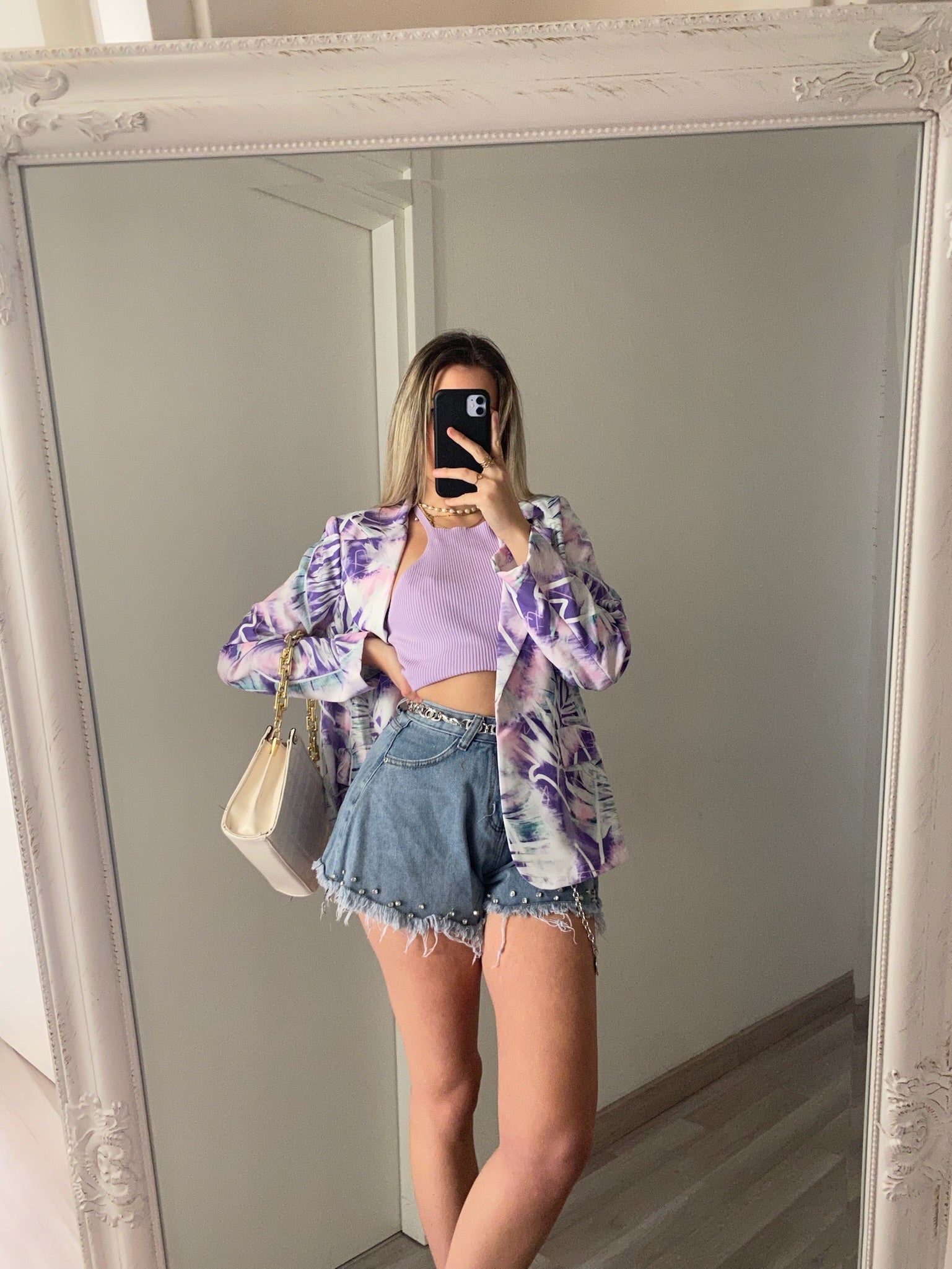 Short a farfalla con strass