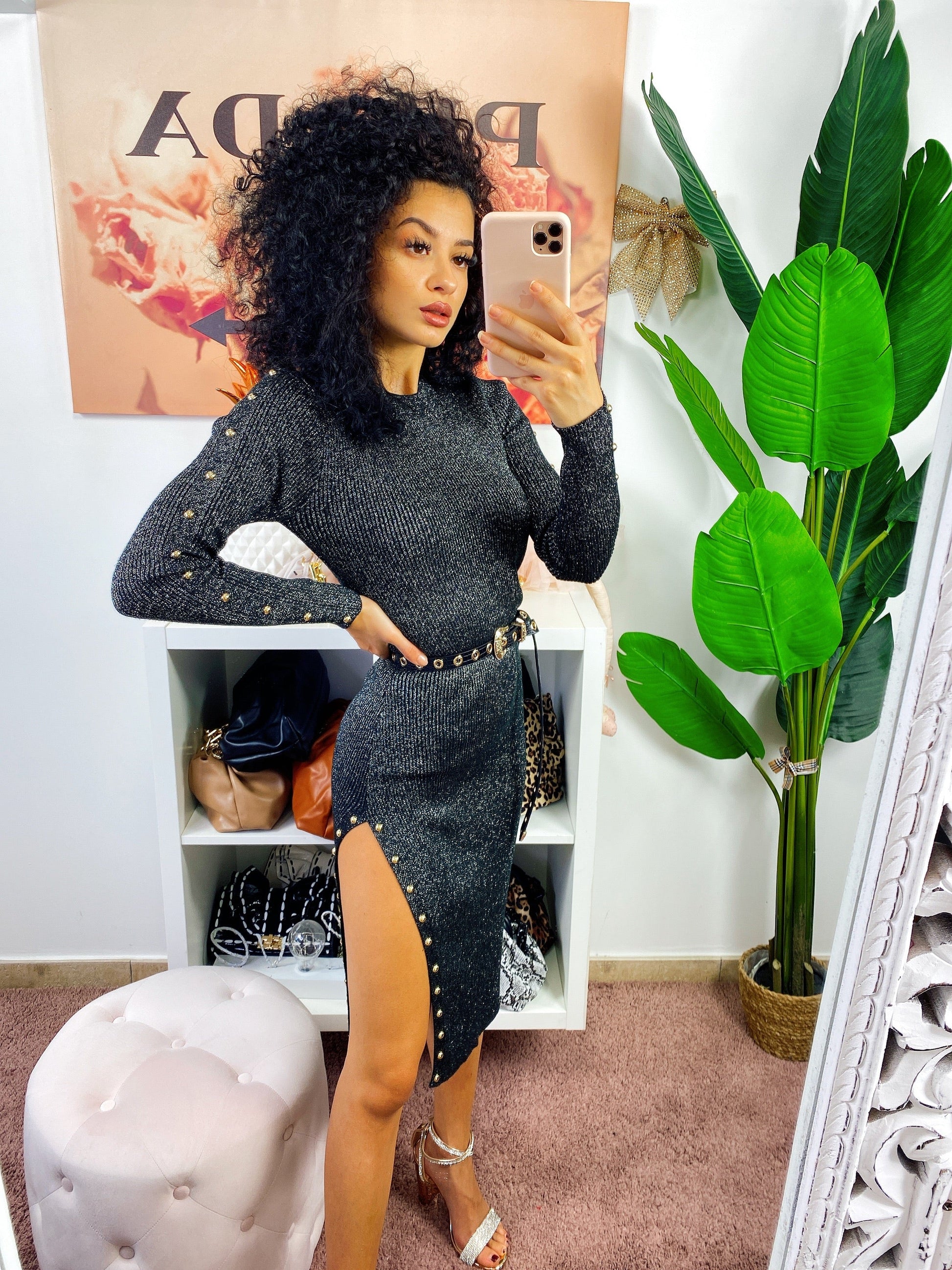 Abito midi Nero con borchie e spacco