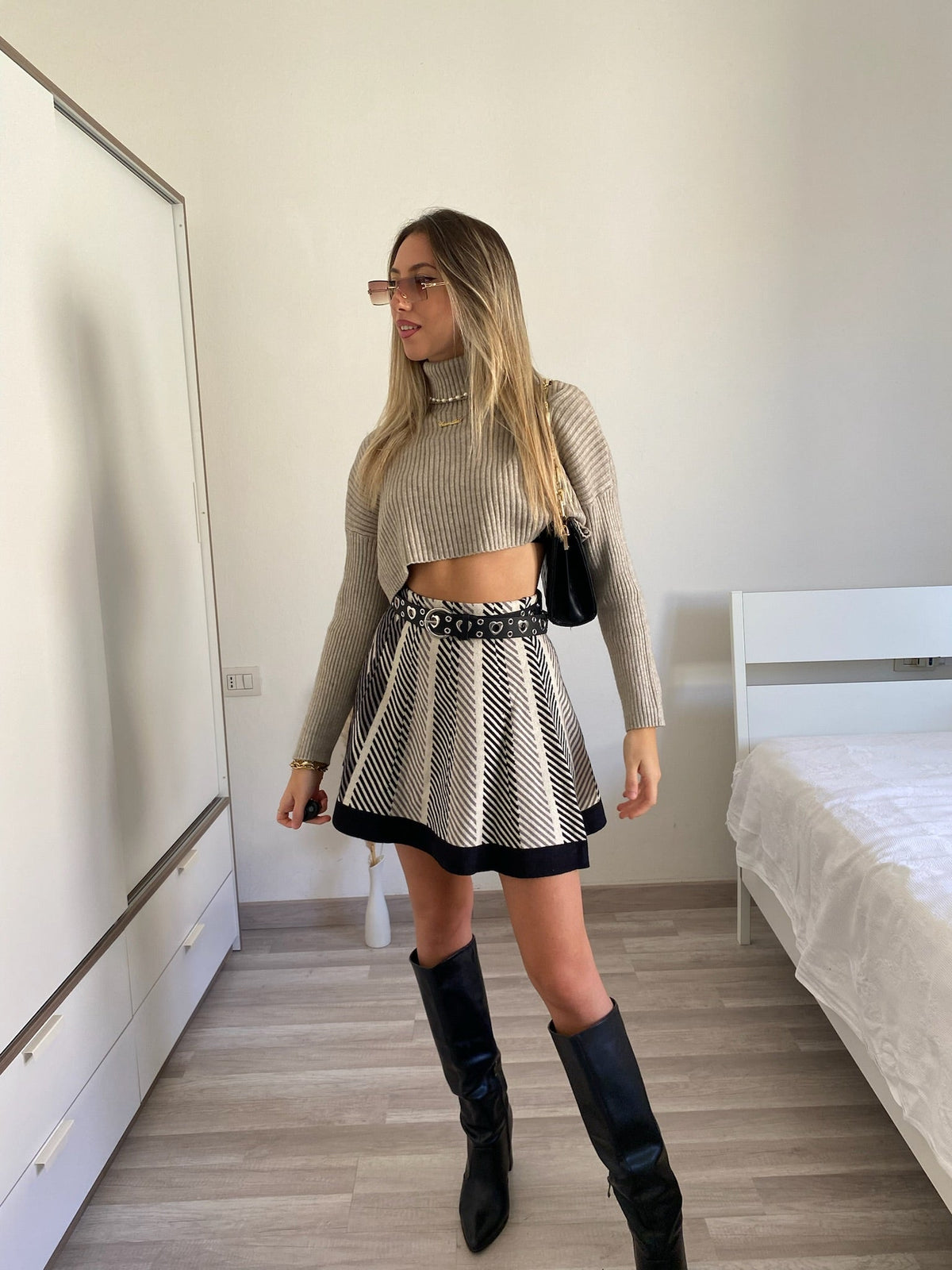 Maglione crop beige