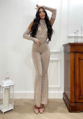 Tuta beige con cappuccio
