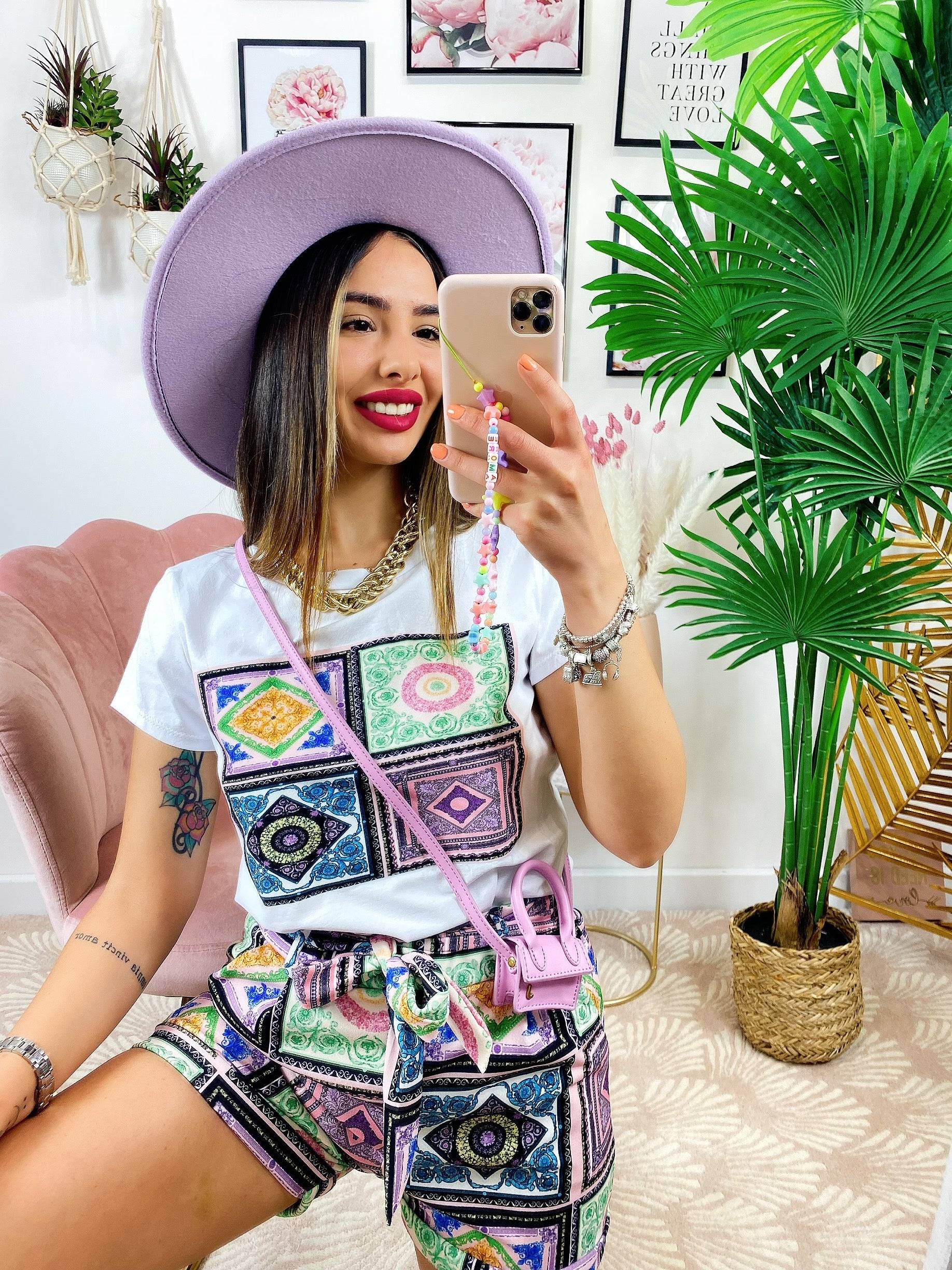 Completo etnico Short e t-shirt base Celeste e lilla