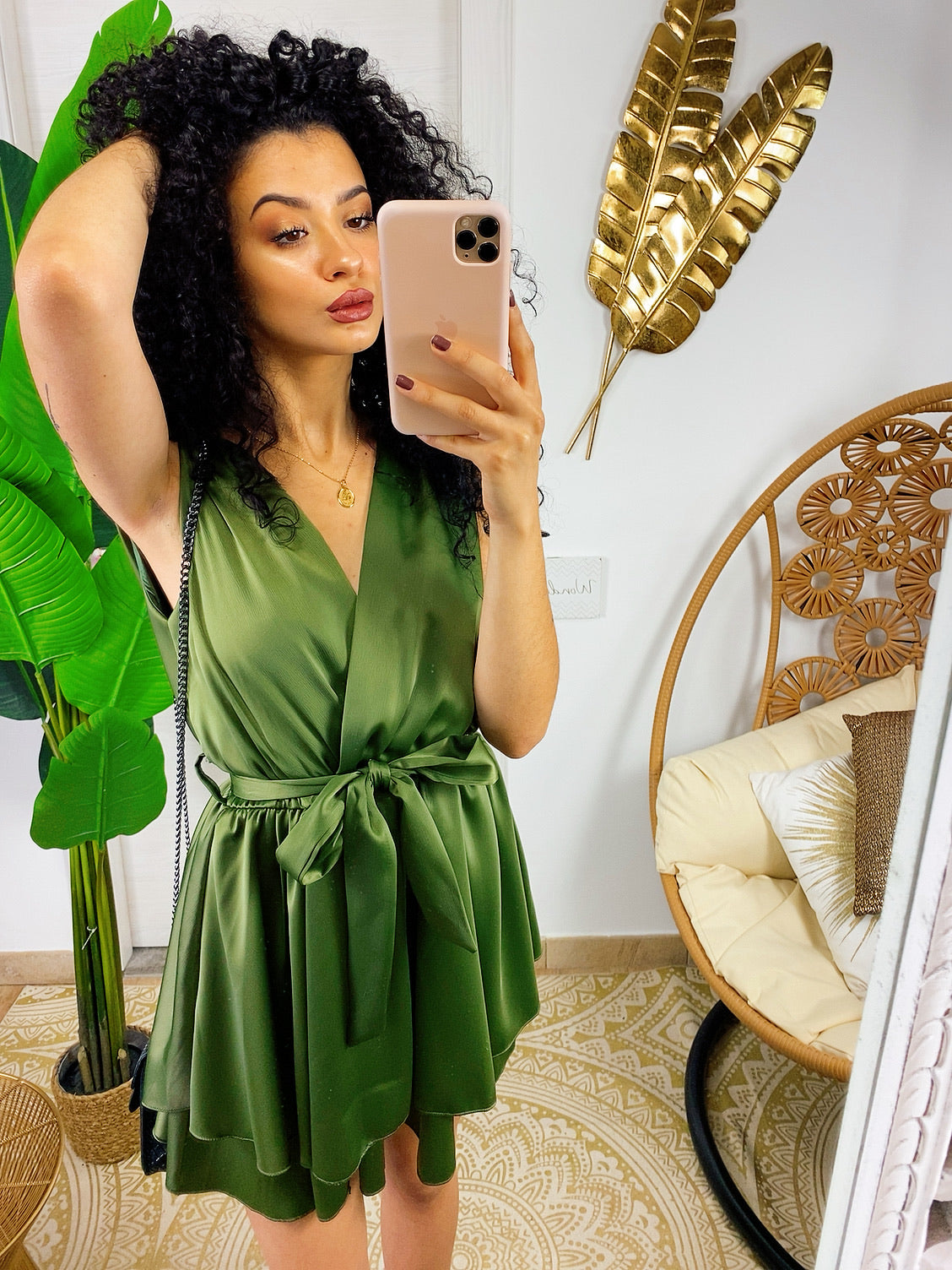Tutina in raso con cintura verde militare