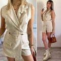 Tutina beige con catenina oro
