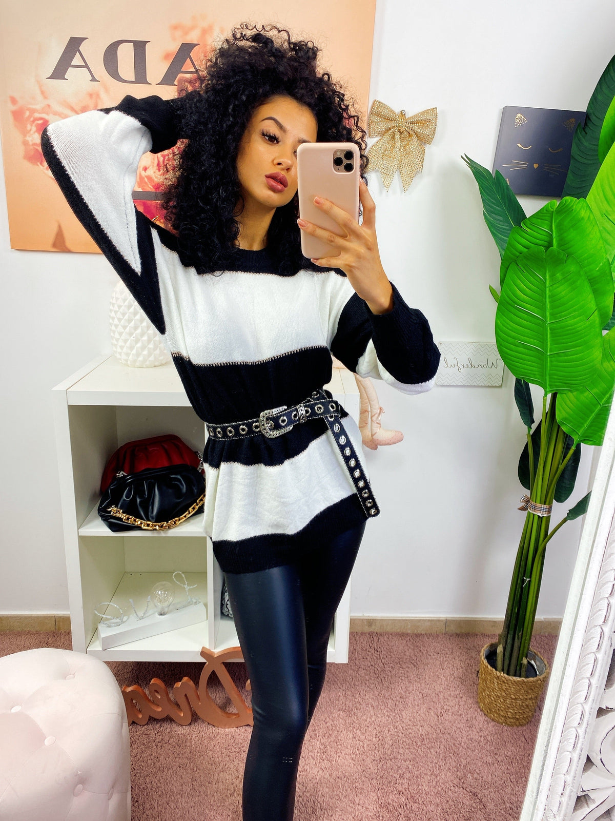 Maglione a righe bianco e nero