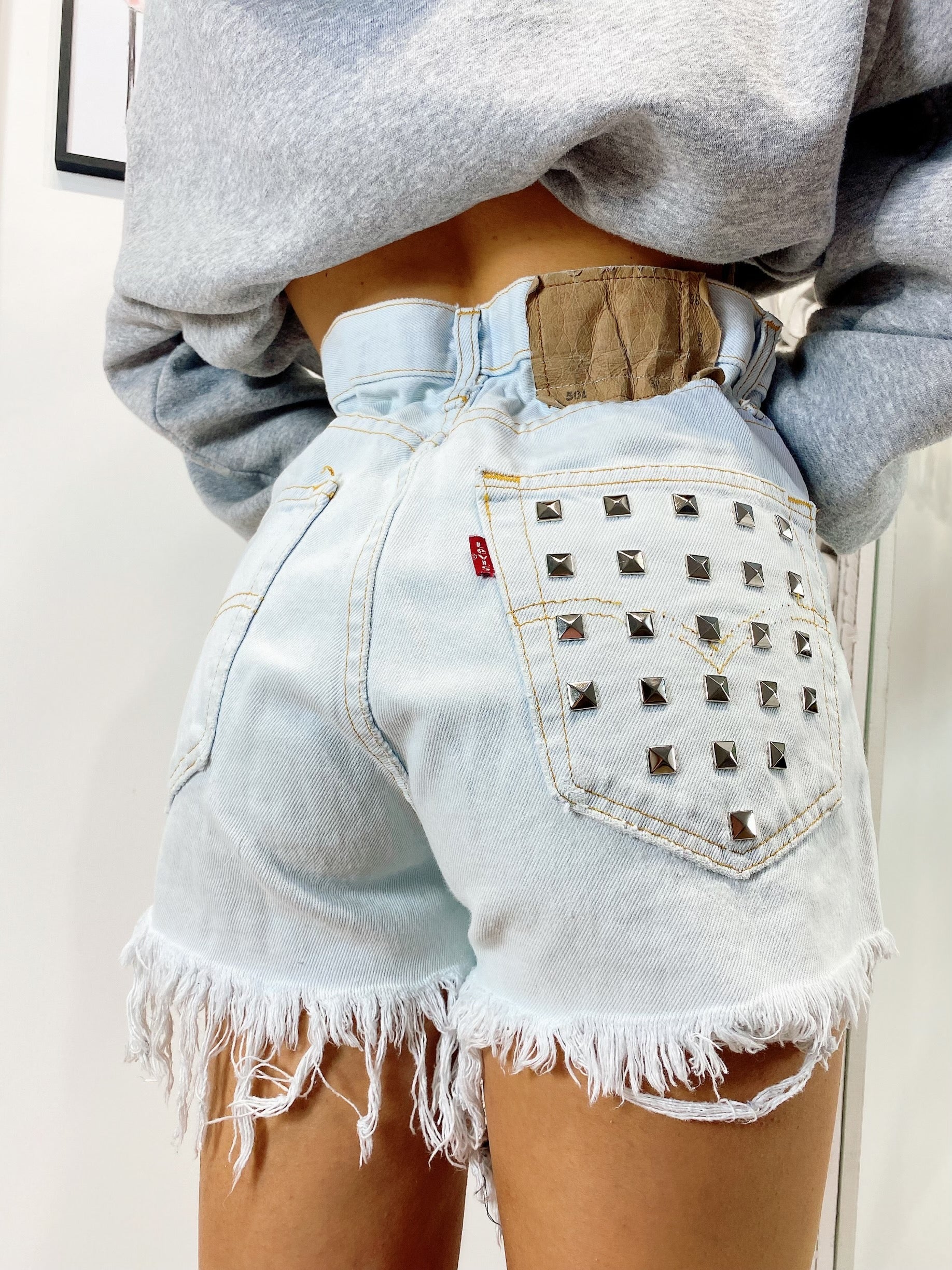 Short Levi’s Vintage con Borchie bagno chiaro