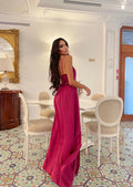 Abito in raso lungo con cintura in strass bordeaux