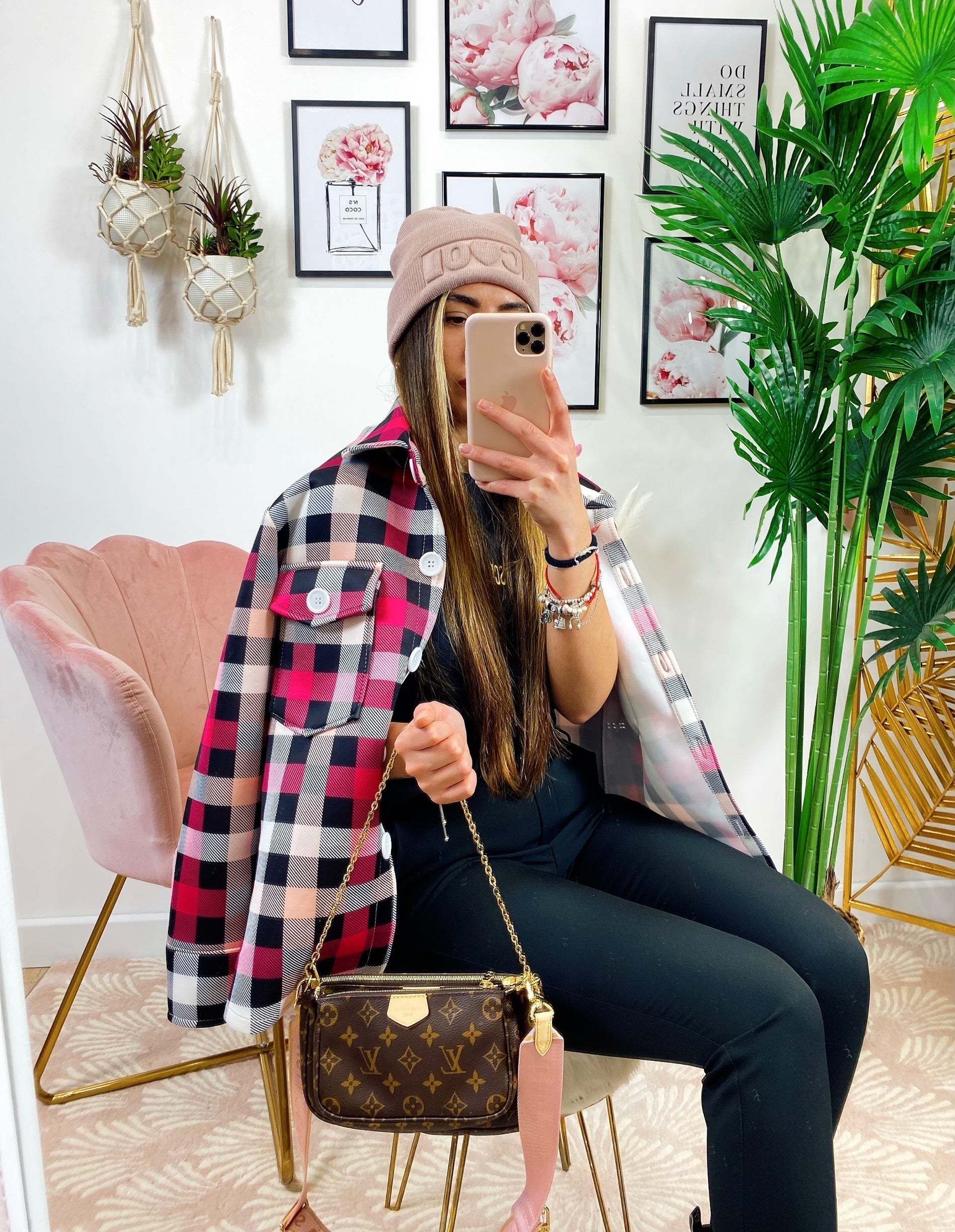 Giacca a quadri nera e fucsia