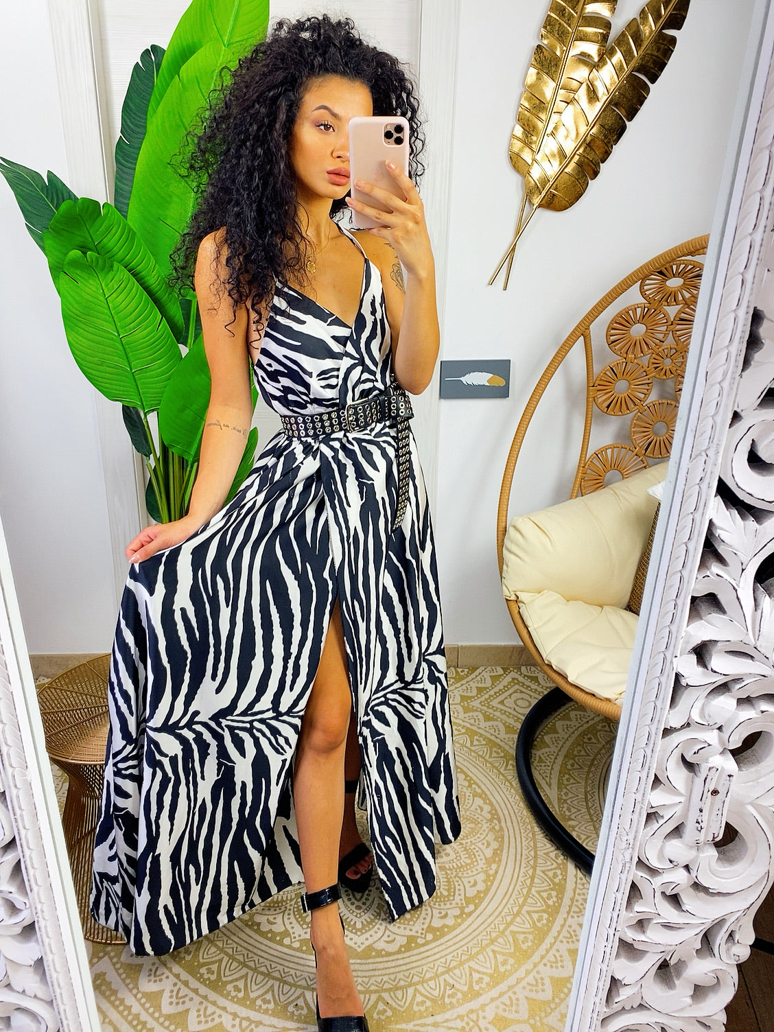 Abito in raso con maxi spacco zebrato