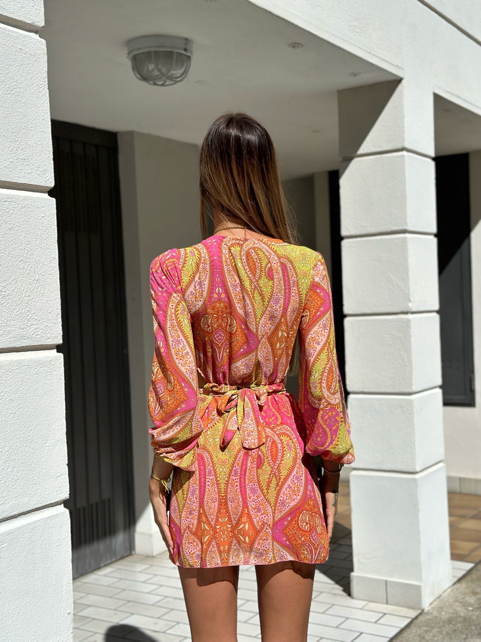 Abito con incrocio rosa lime