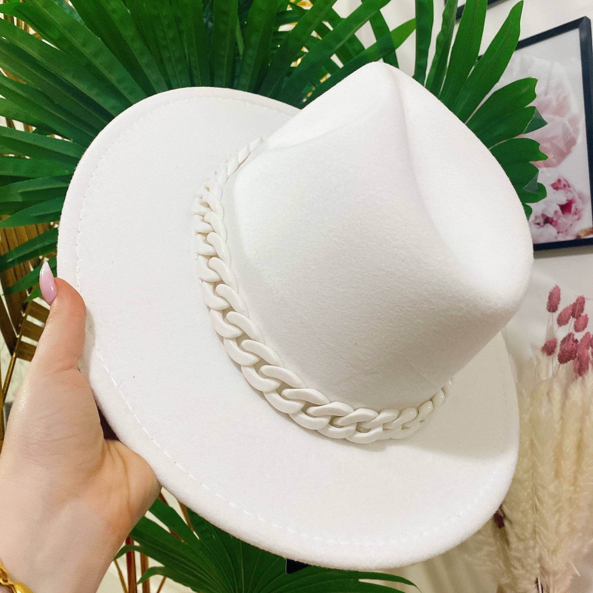 Cappello Bianco catena bianca