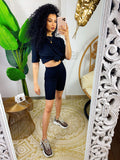 Completo sportivo maglia e pantaloncino nero