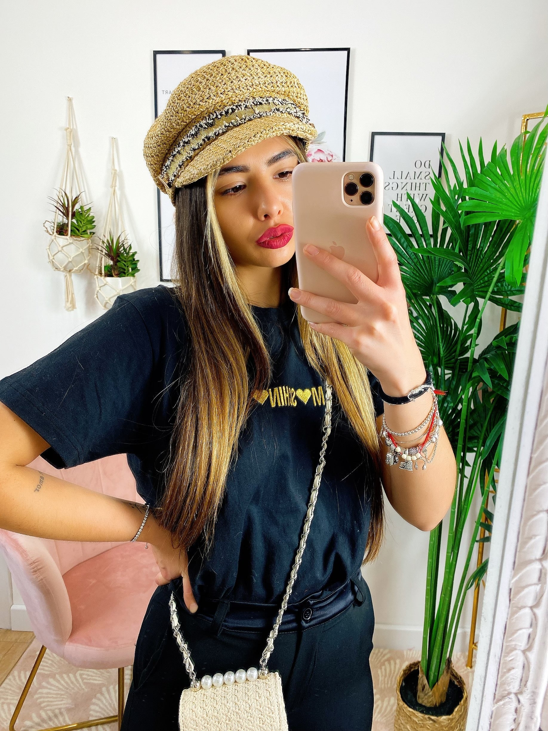 T-shirt con stampa e cuori