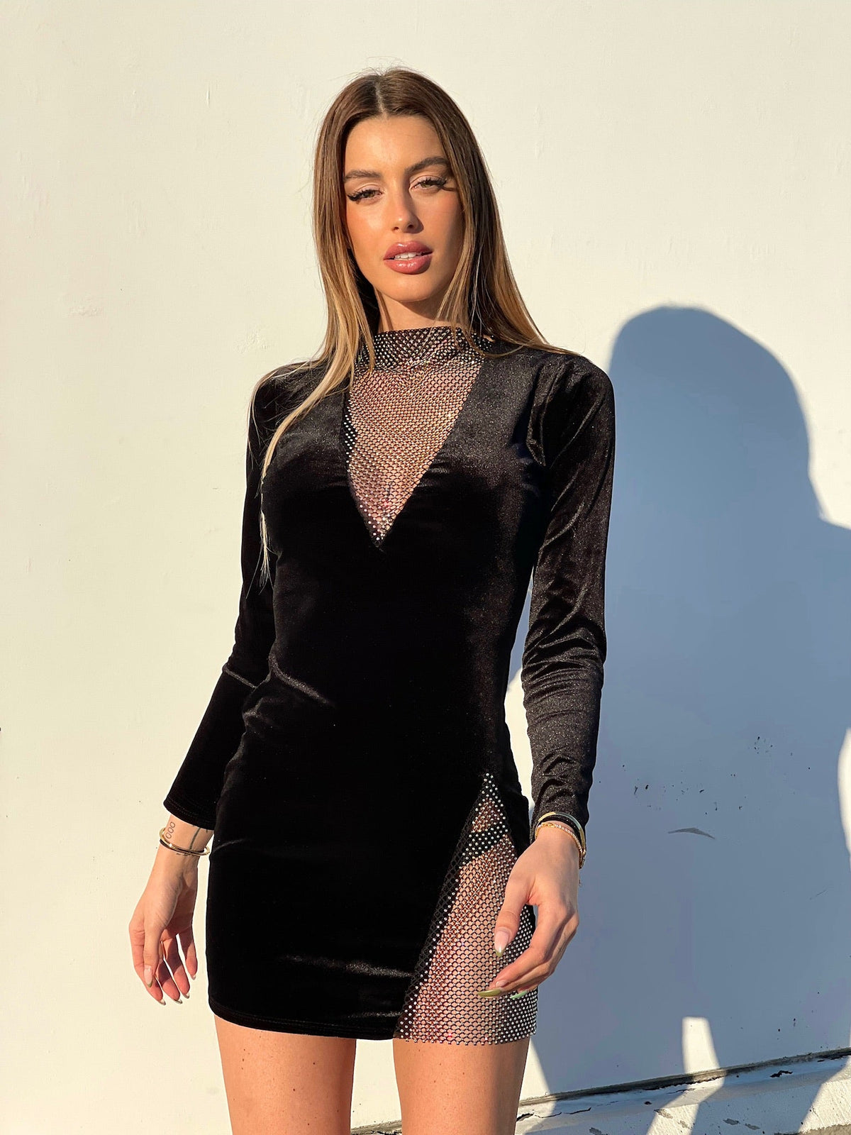 Abito in velluto nero con strass