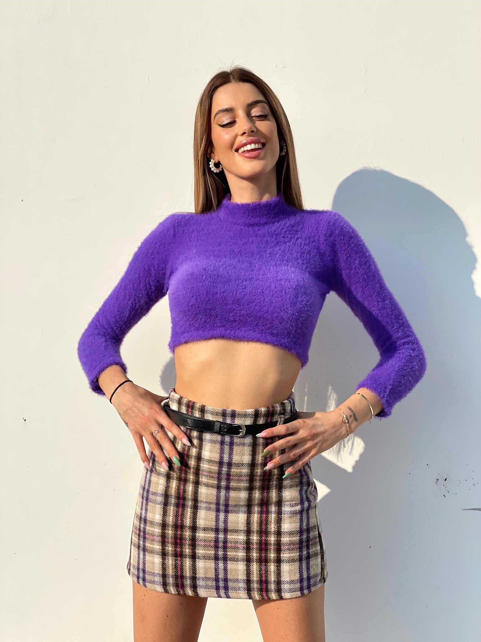 Maglioncino morbidissimo viola schiena aperta
