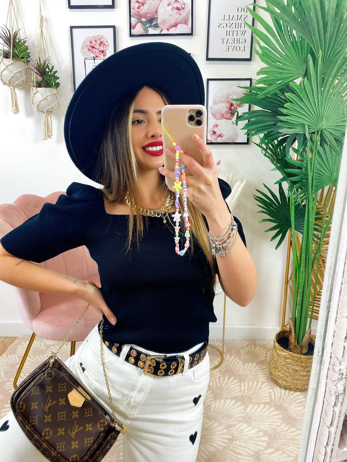 Top con spalline bombate Nero