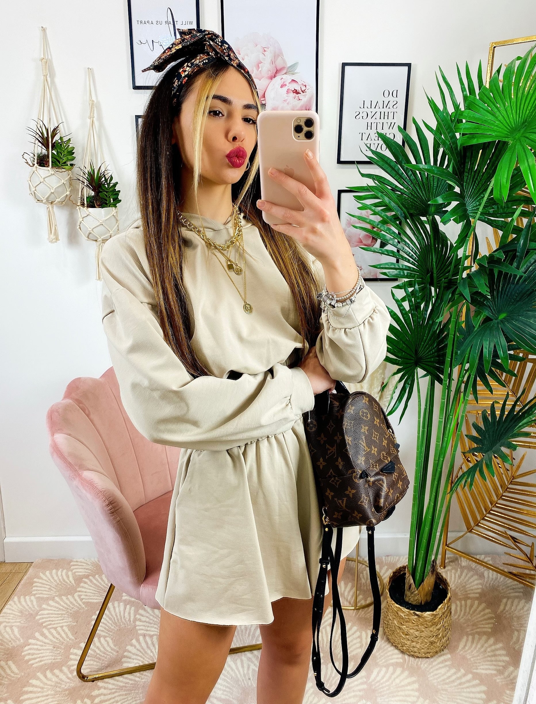 Completo Short e felpa Beige