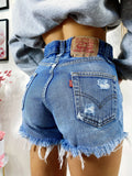 Short Levi’s Vintage bagno medio con strappi