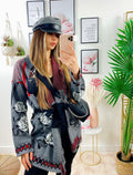 Cardigan grigio con sfumature rosse frange e cinta