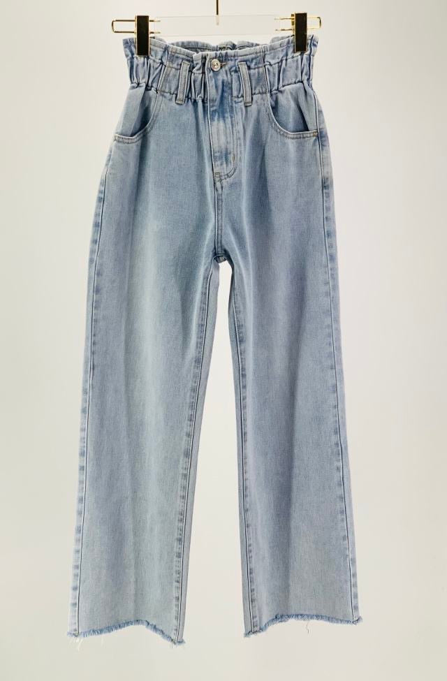 Jeans elasticizzato in vita zampa larga