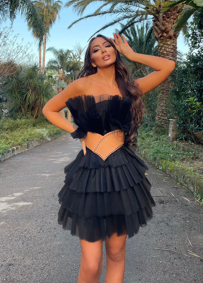 Abito in tulle con cintura